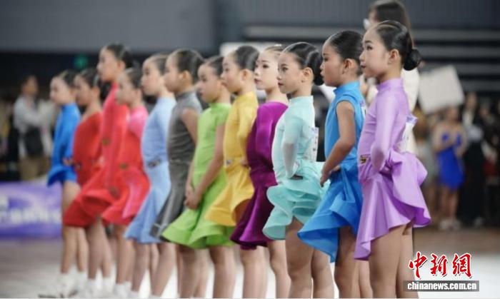 广东省青少年体育舞蹈大赛圆满落幕 青少年舞者