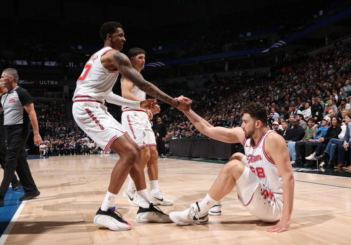 杜兰特里程碑之夜申京封盖绝杀森林狼