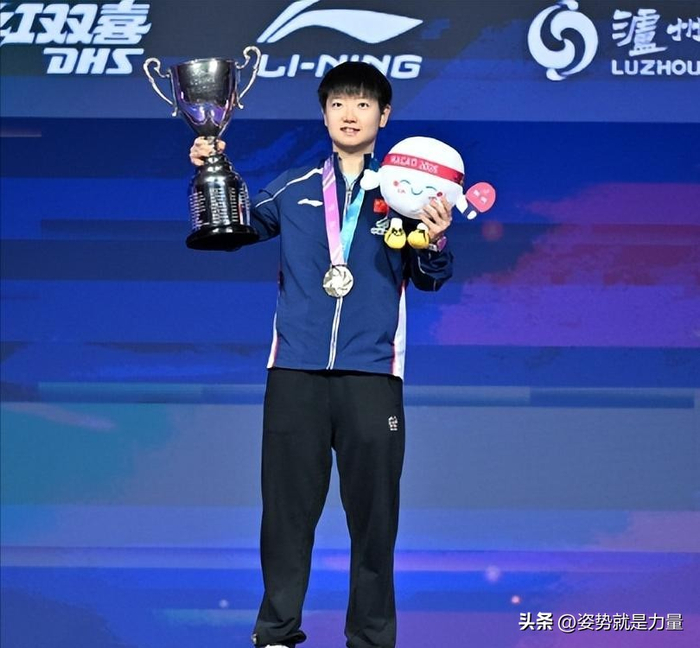 孙颖莎澳门世界杯三连冠 荣膺国际级运动健将称