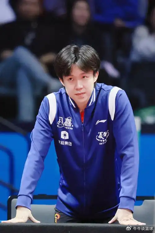 王楚钦绝境逆转晋级决赛展现乒乓精神