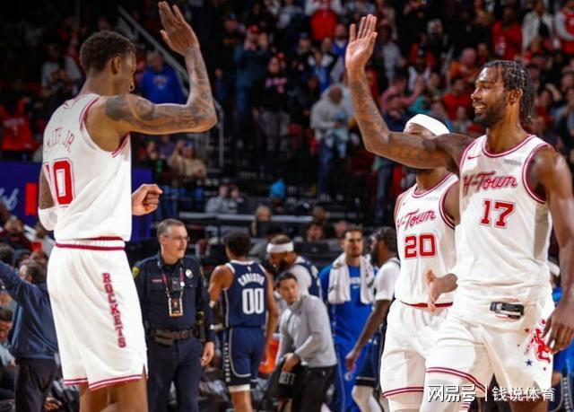 火箭季后赛遭湖人重创 杜兰特难挽颓势