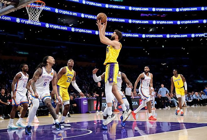 雷霆力克湖人克勒贝尔表现低迷湖人或裁掉其