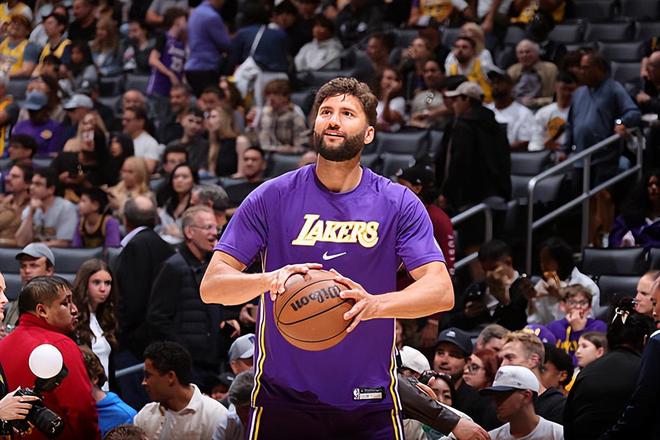 雷霆力克湖人克勒贝尔表现低迷湖人或裁掉其