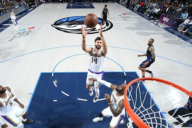 雷霆力克湖人克勒贝尔表现低迷湖人或裁掉其